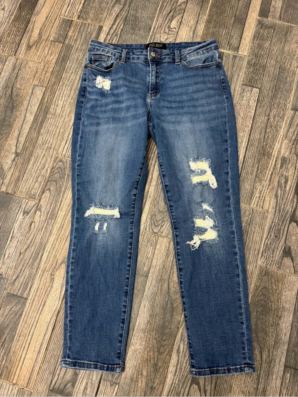 Judy Blue Womens distressed jeans - size 11/30